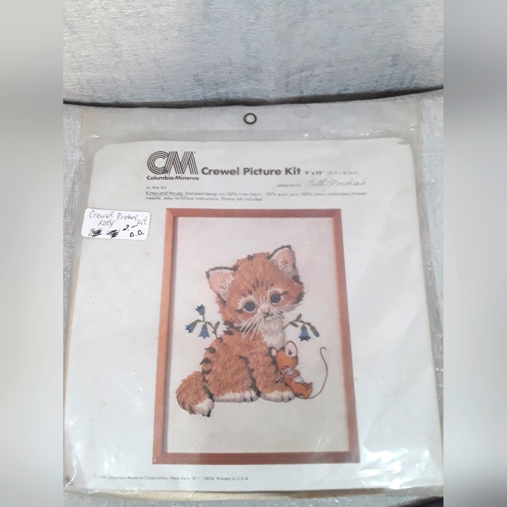 Retro Kitten and Mouse Crewel Embroidery Kit NIP Vintage 1979 Columbia Minerva